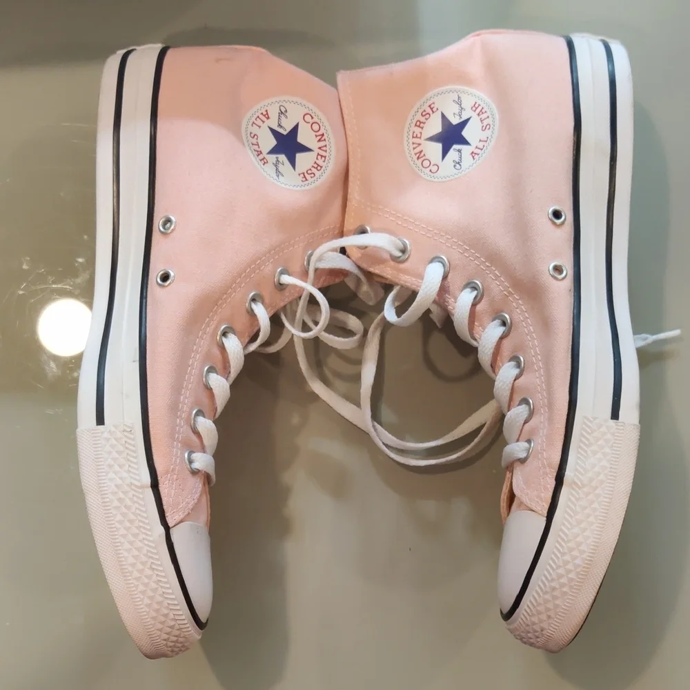 Converse Pink Athletic Shoes Classic Canvas Design - Picture 6 of 6
